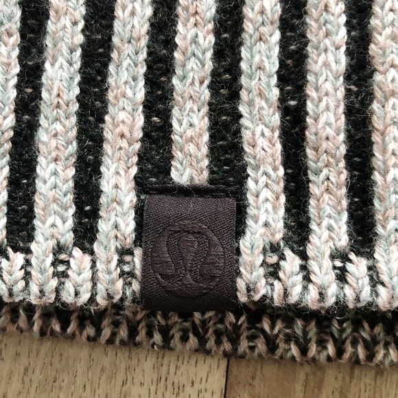 Lululemon,‎ Cotton, Cashmere, Wool, Blend, Sweater, Wrap, Size 4, Nice Condition - Picture 11 of 14